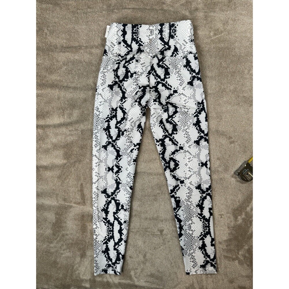 High Rise  Legging Snake Print Size M,new - Picture 9 of 10